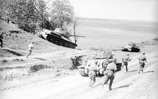 Началось контрнаступление немецких войск (6 - 15 марта).