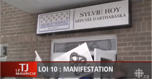 Manifestation au bureau de la députée Sylvie Roy