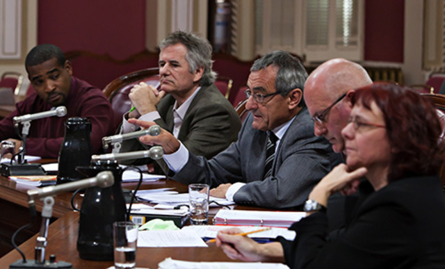 L'APTS, la CSN, la CSQ et la FTQ unissent leur voix contre le projet de loi 10