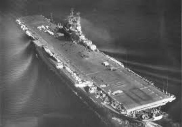 USS Yorktown hit