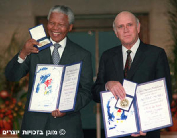 נלסון מקבל פרס