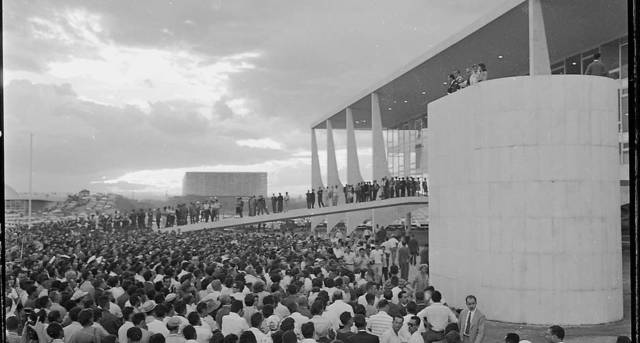 Brasília é Inaugurada