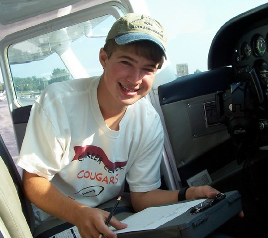 A 17 ans, j'ai passé mon brevet de pilot.