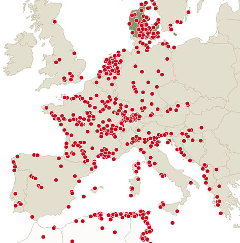 Great britian colonizes gold coast
