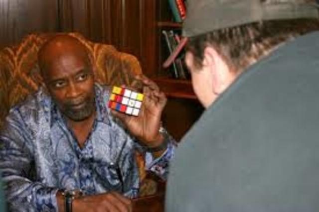 Obtuvo trabajo en Dean Witter Reynolds