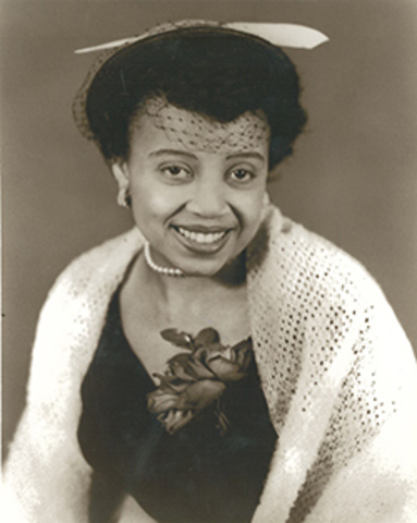 Su madre intentó quemar la casa en donde vivian y gracias a esto ella fué a prisión