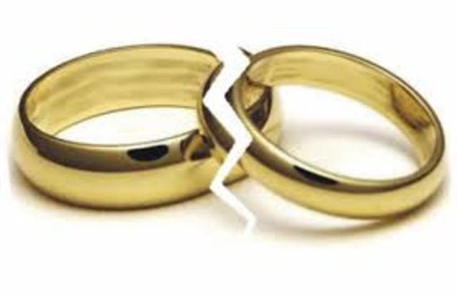 Se divorcia finalmente de Sherry