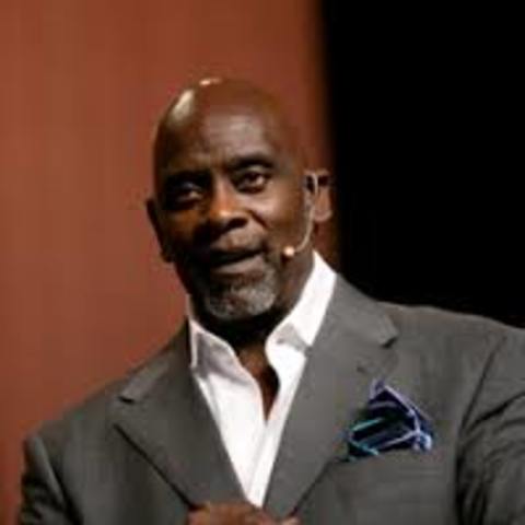 establecio su primer carretaje