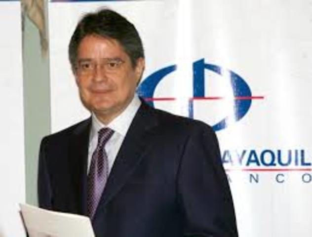 El candidato opositor denuncia una “campaña sucia contra la democracia” en Ecuador