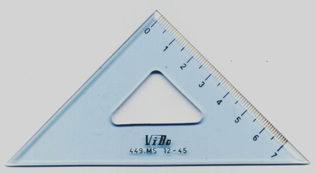 Escuadra, año 530 a.C,