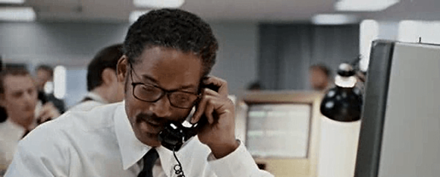 Obtuvo un trabajo de entrenamiento en Dean Writter Reynolds