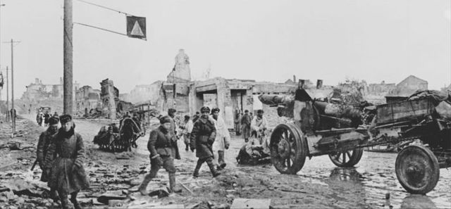 Войска Калининского фронта освободили Калинин