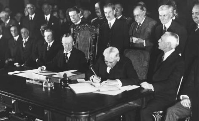 Japan signs Kelllogg-Briand pact renouncing war