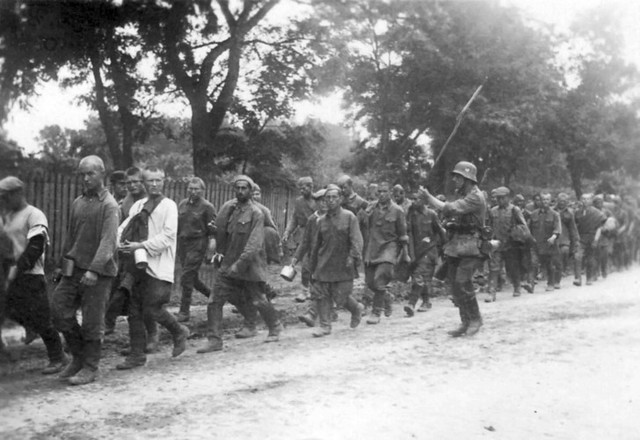 Держали оборону Смоленска