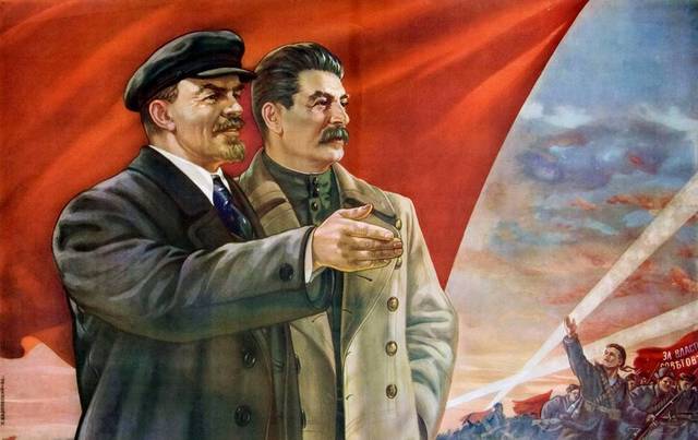 Stalin sucede a Lenin