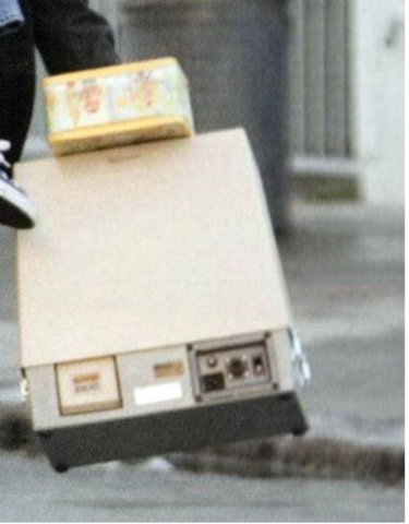 Chris deja su trabajo para vender equipos médicos.