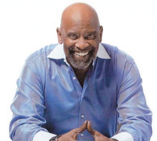 Vendió su pequeña participación en Gardner Rich and Co. en un trato multimillonario