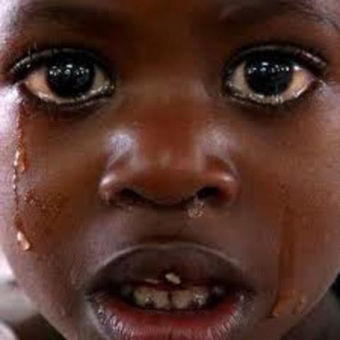 TUVO UNA INFANCIA DIFICIL PORQUE....