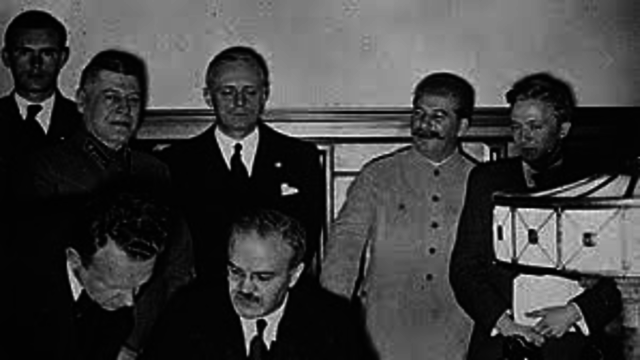 Leaders sign a Nonagression Pact
