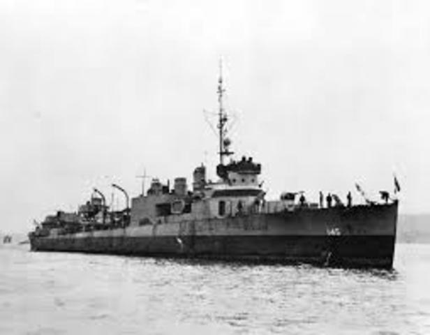 German U-boat fires on U.S. Destroyer