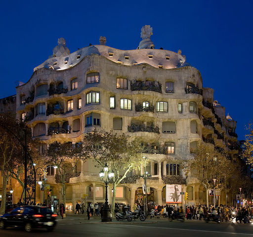 La Casa Milà (Architecture)