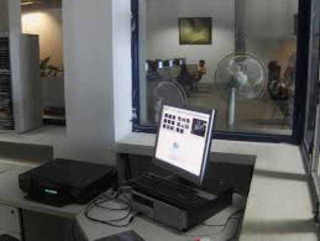 •	Qué tecnología educativa existía y cómo se utilizaba en la Universidad