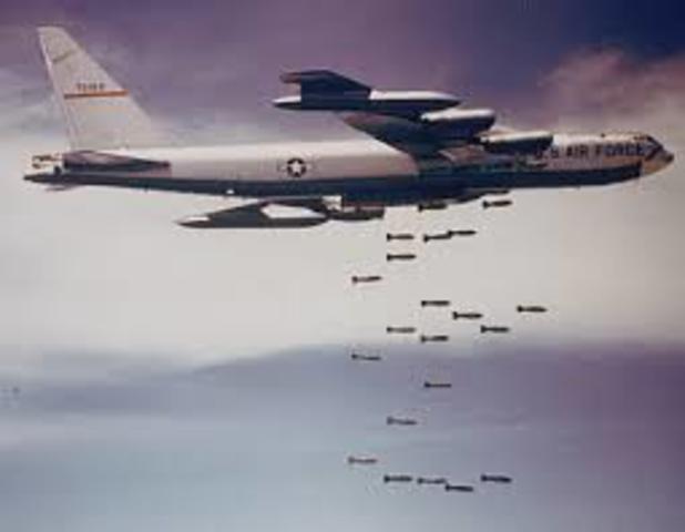 (20 kiloton bomb 'Little Boy' kills 80,000)