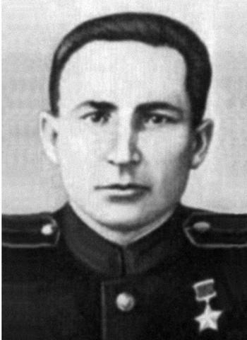 с. Балман Куйбышевского района Новосибирской области. Здесь Константинов Лаврентий Сергеевич родился 17 октября 1910 года в бедной крестьянской семье