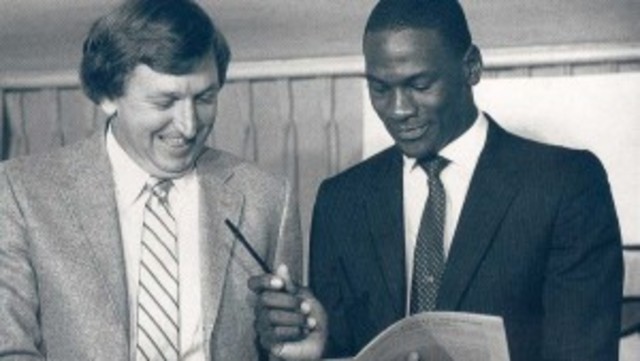 Michael Jordan declares for Nba draft