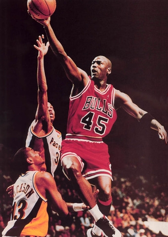 Michael Jordan Returns To The NBA & Displays The Air Jordan X