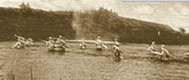 Войска 1-го Белорусского фронта освобождают нацисткий концлагерь Майданек.