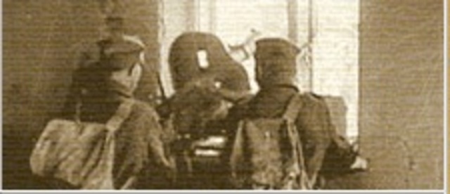 Войска 4-го украинского фронта вступают на территорию Словакии.