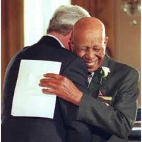 Agology from President Clinton