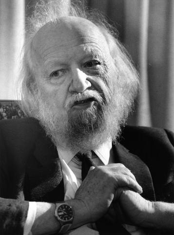 William Golding dies.