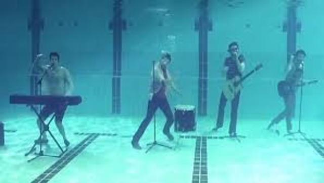 LA CIUTAT ENTRE DOS BLAUS