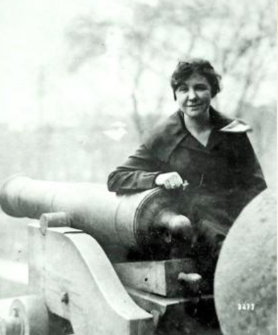 Loretta Perfectus Walsh, 1st Woman to Enlist in US Navy