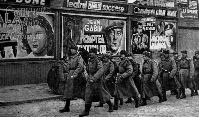 Советские войска освободили Черновцы.