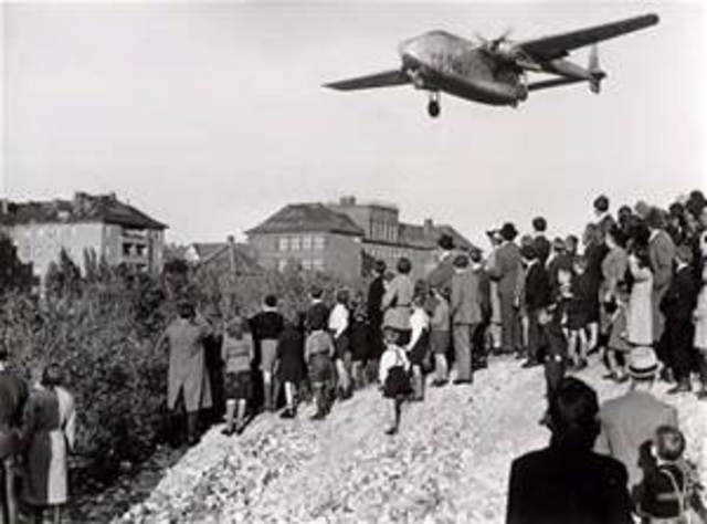 Berlin blockade and Airlift