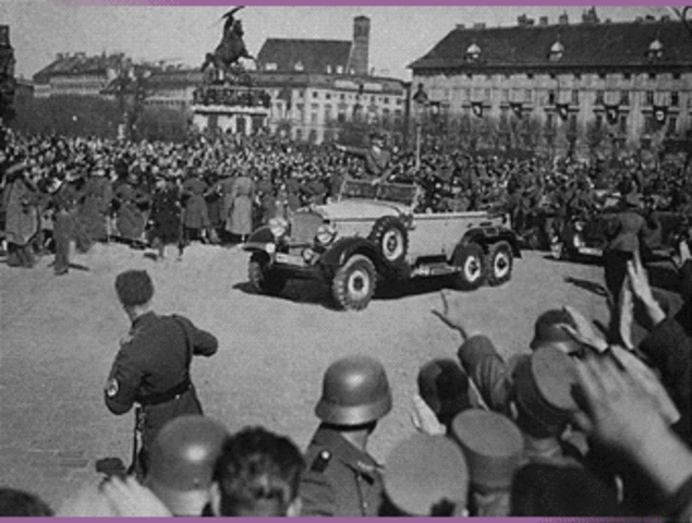 Hitler moves to Vienna