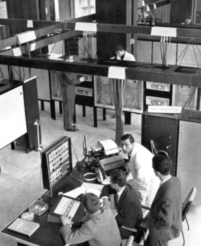 NASCE LA DIVISIONE ELETTRONICA