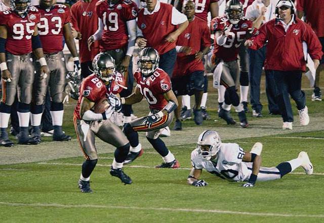 buccaneers beat raiders in superbowl xxxvii