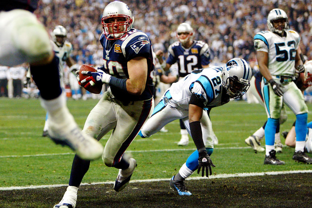 patriots beat panthers in superbowl xxxviii