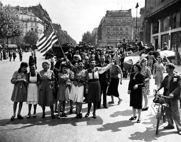 allied troops reach, liberate paris from nazi occupation