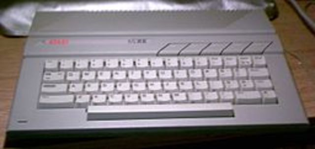 Cumputador Atari 65XE