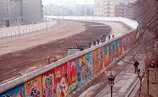 Creación del muro de Berlín