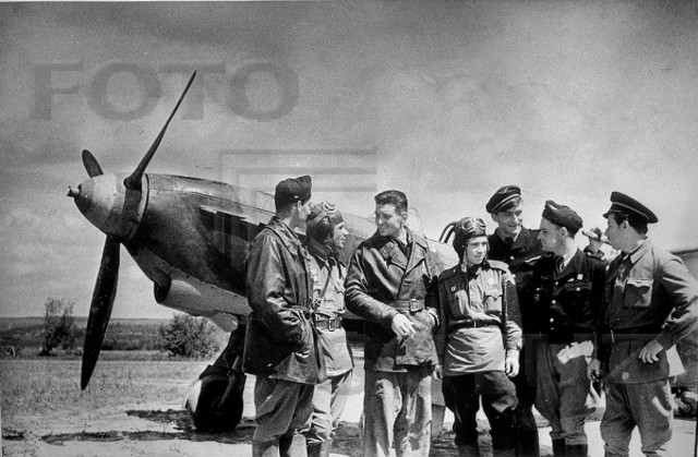 1942.11.26	Начало формирования в районе Иваново французской авиационной эскадрильи "Нормандия".