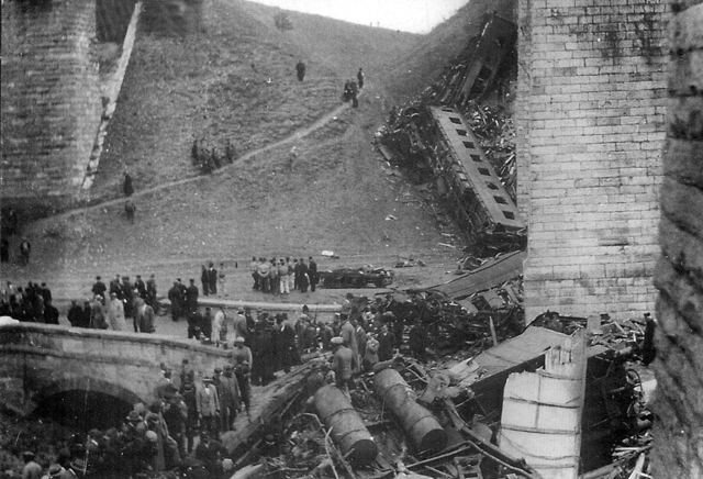 A biatorbágyi viadukt felrobbantása