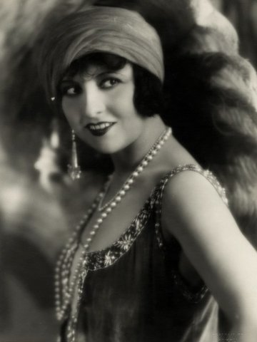 Woman Became "Flappers"