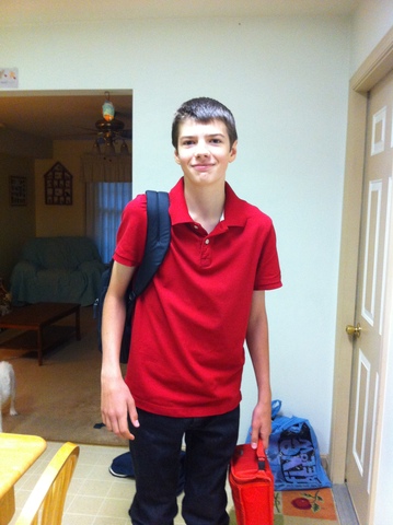 Hace ocho mes yo que empezo escuela publico. Yo tengo catorce año esto.