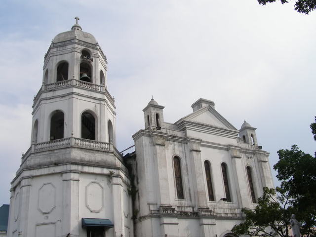 Dede, Patrica and Minerva go to Inmaculada Conception
